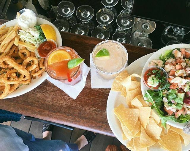 brophys's tweet image. APPETIZERS AND A COUPLE OF COCKTAILS. SOUNDS LIKE FUN! HAPPY SATURDAY-
.
.
.
.
#BrophyBros #SantaBarbara #SantaBarbaraHarbor #MyBrophys #PicoftheDay #Ocean #View ift.tt/2u4W0HI
