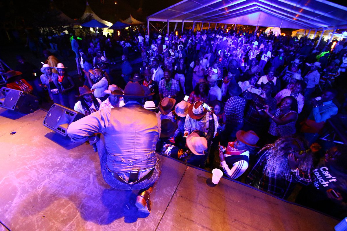 FOLKS..... The PARTY has just STARTED!!

We will be here until MORNING!!!! Tickets are available at the gate!

#CountryRoadsMacha #CountryRoadsFestival