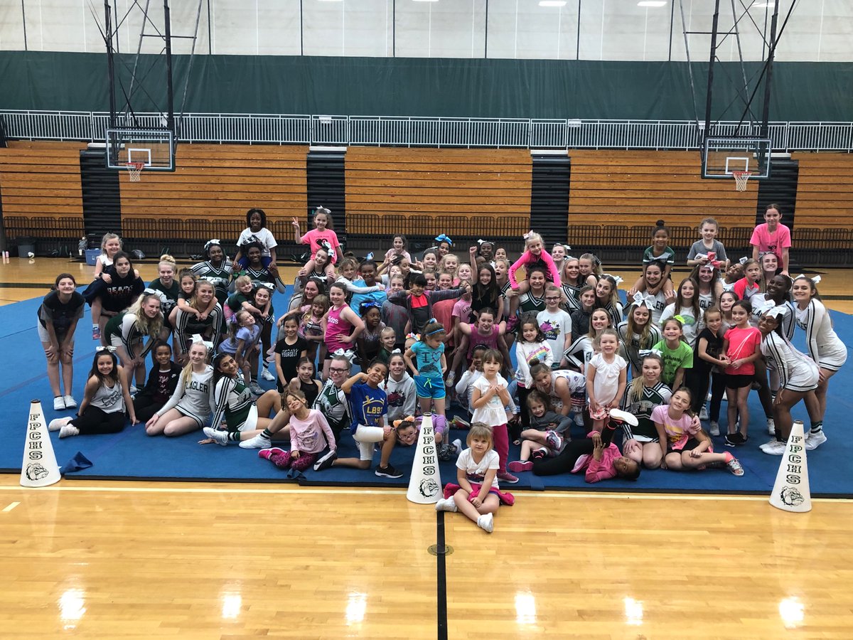 FPC_Cheer's tweet image. What an amazing *\o/* cheerful day at today’s FPC Cheer Clinic 💚🐾📣
Thank you for the opportunity to share cheer and spirit with our community and our future BULLDOGS!!! 
@FPCHS @FPCHSAthletics @PCObserver