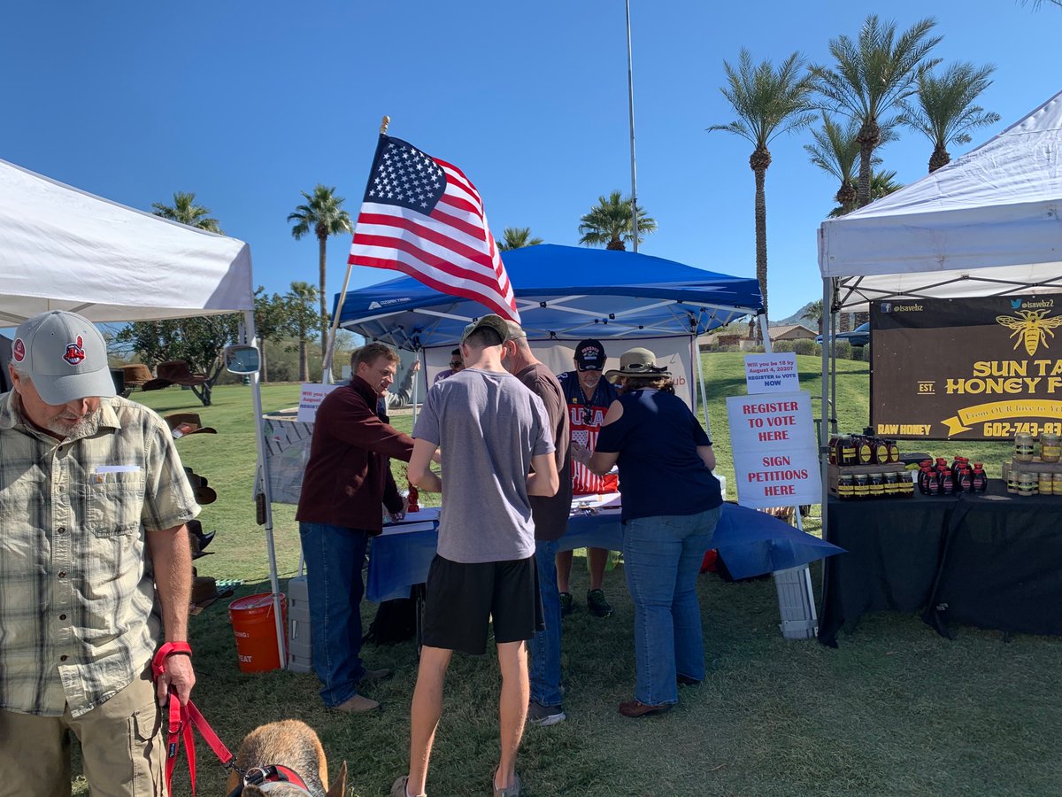 Christ0pherAZ's tweet image. A great time in Estrella Foothills this morning registering voters and collecting petition signatures for Republican candidates. 

Voters in the West Valley are excited and ready to do their part in November to #KeepArizonaRed! #LeadRight 🇺🇸🐘🌵