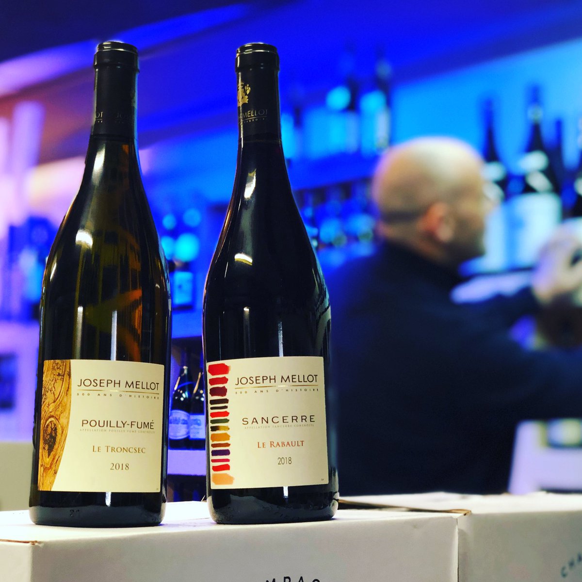 🍷 On travaille déjà la dotation du Nevers Marathon by Plus pour nos participants ! Vous préférez Pouilly Fumé ou Sancerre Rouge ? <a href="/JosephMellot/">Joseph Mellot</a>