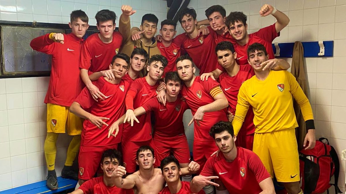 TerrassaFC's tweet photo. ๐ TRIOMF A MANRESA! ๐
El Juvenil C del @TerrassaFC de @sevillano584 guanya 2โฃ a 3โฃ al camp de la #UEBalconada amb DOBLET d'รlex Valle (36' i 73') i Gerard Novell (58') i encadena dues victรฒries a domicili seguides!
๐ FELICITATS! https://t.co/Xb2ZHJjJkF