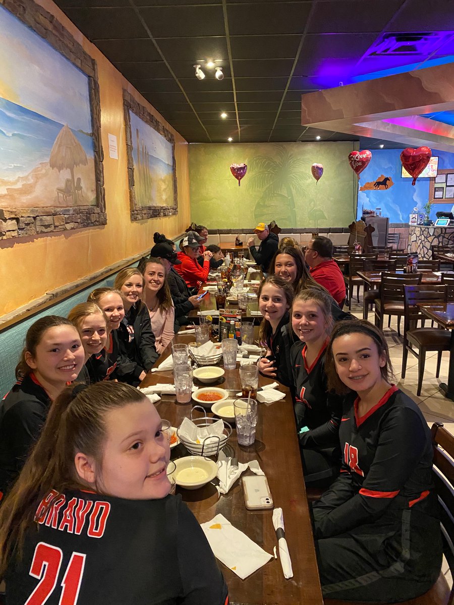 bravovbc2019's tweet photo. Just team bonding lunch at El Maz! #13white! https://t.co/JWChq59fJm
