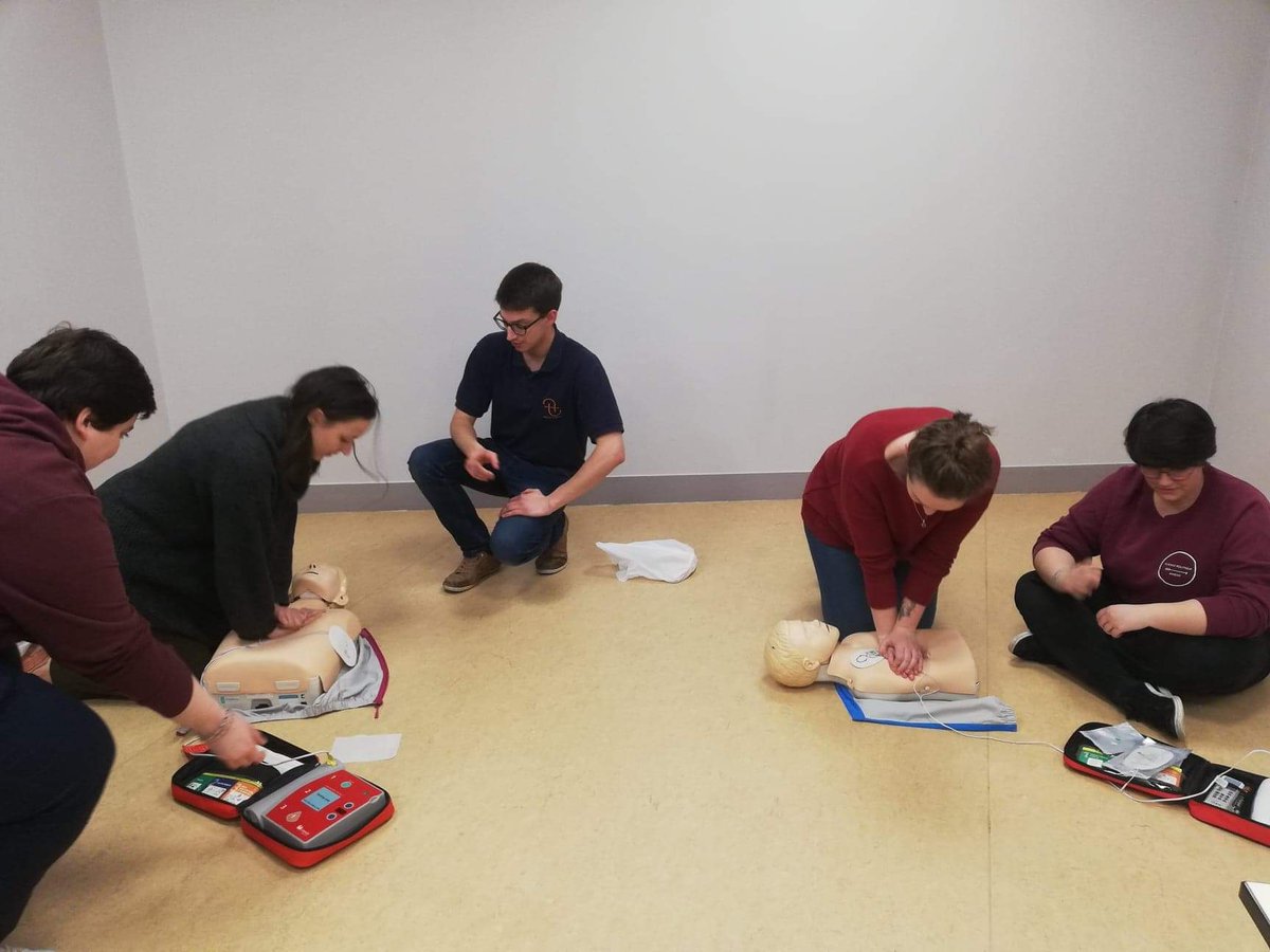 Merci à l'Université de Picardie Jules Verne pour leur confiance.
La formation de #PSC1 s'est bien passée. 

#UNASS
#PréventionEtSecoursCiviquesDeNiveau1
#VisMaVieDeSecouriste