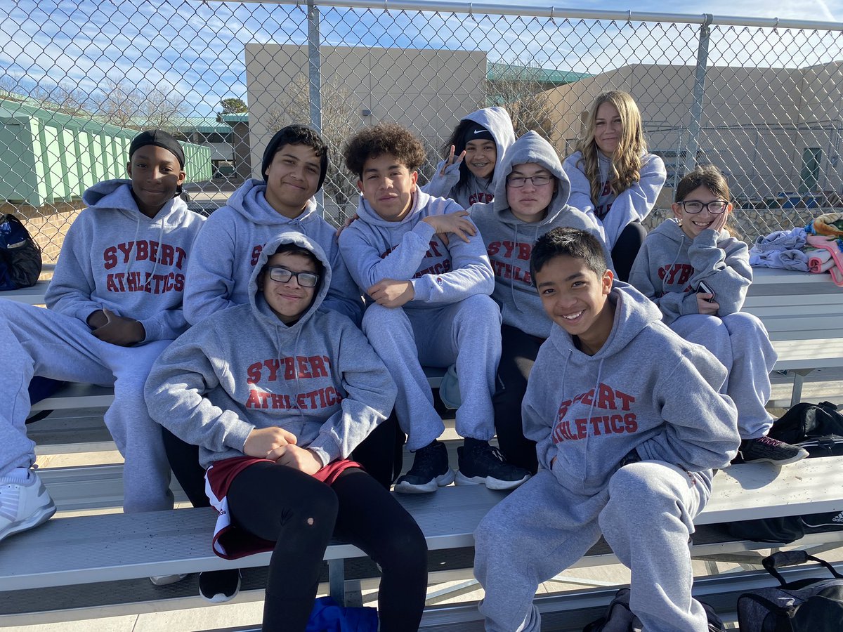 Eastlake_Middle's tweet photo. Great Teamwork!!! Thank you Scorpion Teachers/Coaches, MHS Coaches and other volunteers for making it happen for our track athletes! #TeamSISD @rjohnson_bss @CoachFama_MHS β€οΈπ¦ https://t.co/MiDSIFcioo