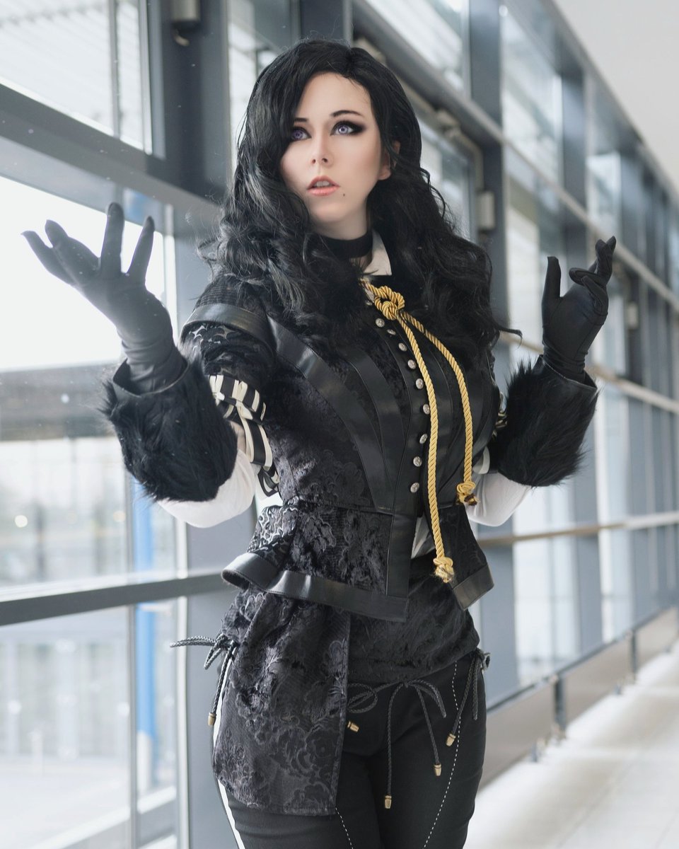 who is your witcher waifu ? triss, ciri or yennefer 🤔 i kinda like all of them 😅