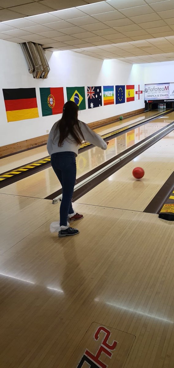 FrogmoreGeog's tweet photo. Having fun bowling on the first night in Sorrento 🎳 https://t.co/KBuyzuj70N