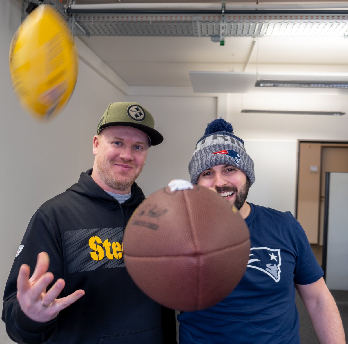 "Wir haben uns alle lieb im Betrieb!"
#steelers #patriots #NFL #ranNFL <a href="/EKS_Intec/">EKS InTec GmbH</a>