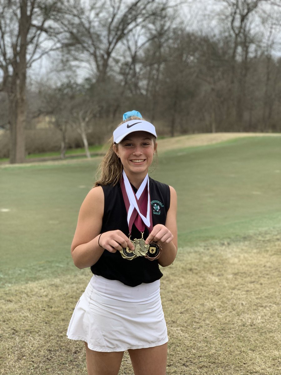 Super proud of the Varsity Girls Golf Team this weekend- Despite rough conditions 💨❄️ they persevered for a 3rd place team finish🥉🏆. Morgan Miller was your individual champion! 🥇🏆💪🏼🔥 #CPProud