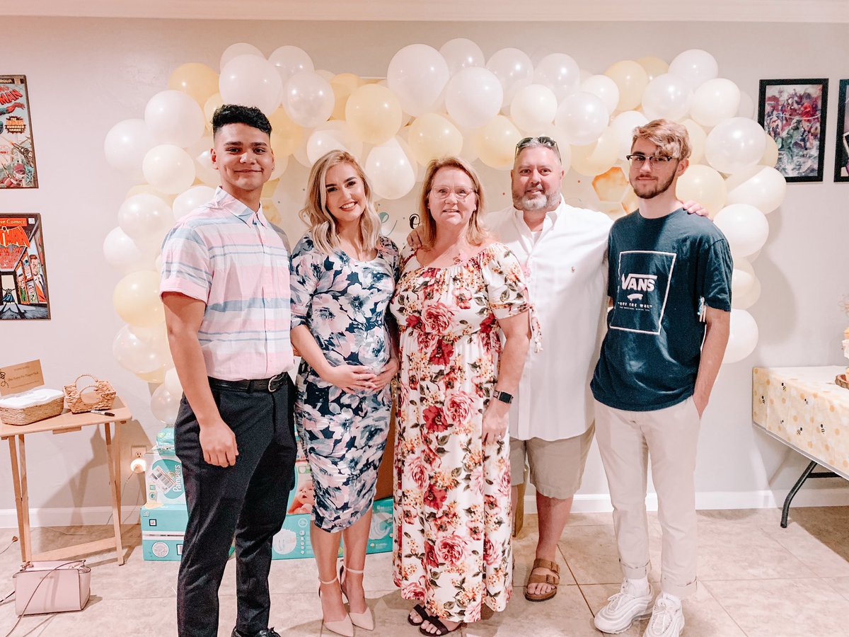 emmaramirez_22's tweet photo. it’s a girl🎀 https://t.co/xBfX7dAeG7