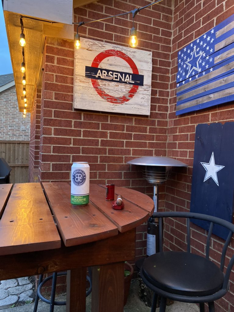 orangenomad's tweet photo. Enjoying patio weather at the homestead today! Along with some great brew and a good cigar! @Peticolas #IrishGoodbye #iphonenightmode https://t.co/GnxCqdEnOM