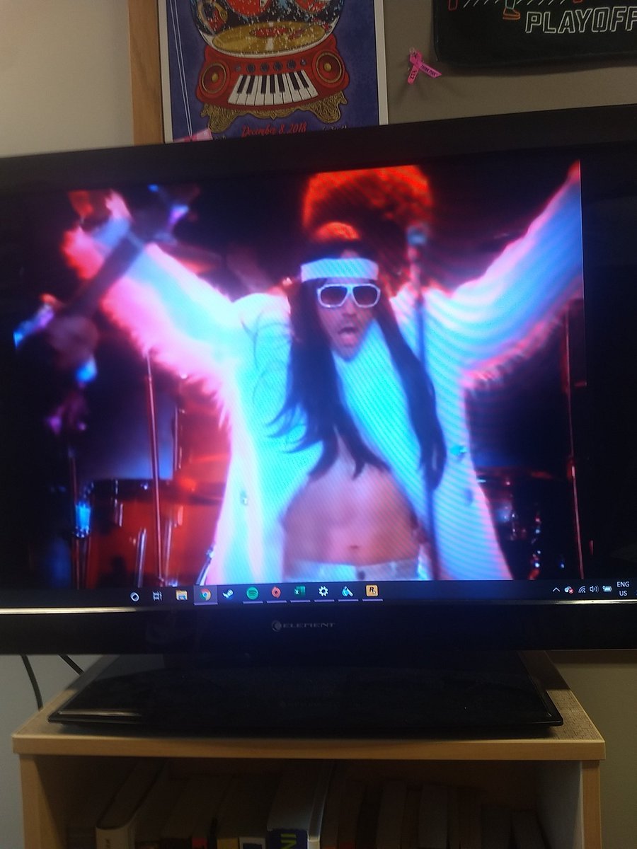 DaHipsterQuest's tweet photo. You know, personally I think my prep for the basketball game I'm calling in 2 hours is going strong. https://t.co/5KpgBES7oy