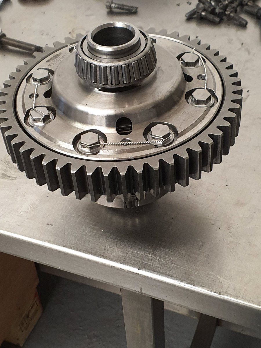 LDRTuning's tweet image. It's been a gearbox and diff rebuilding day today.