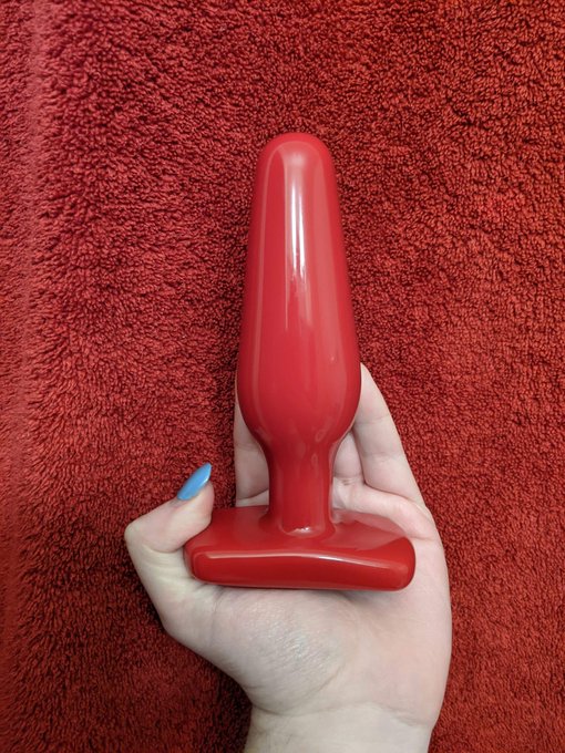 2 pic. So excited to try my new toys tomorrow! https://t.co/u19CnUJbm1