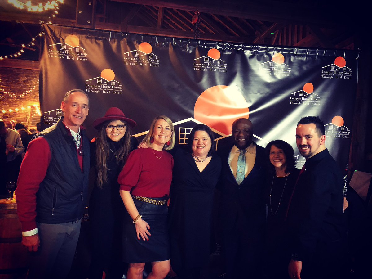 shelbyblondell's tweet photo. #Love is...
#Patient & kind....
Love is, giving, #powerful & life changing.
Thank you #pathfindersforautism & #compasshomegroup for having me last evening for the #sweetheartsoiree at @BoordyVineyards β€οΈ πΆ
#boordyvineyards #showloveeveryday #autismawareness
#baltimoresports https://t.co/9AIIvVdMHD