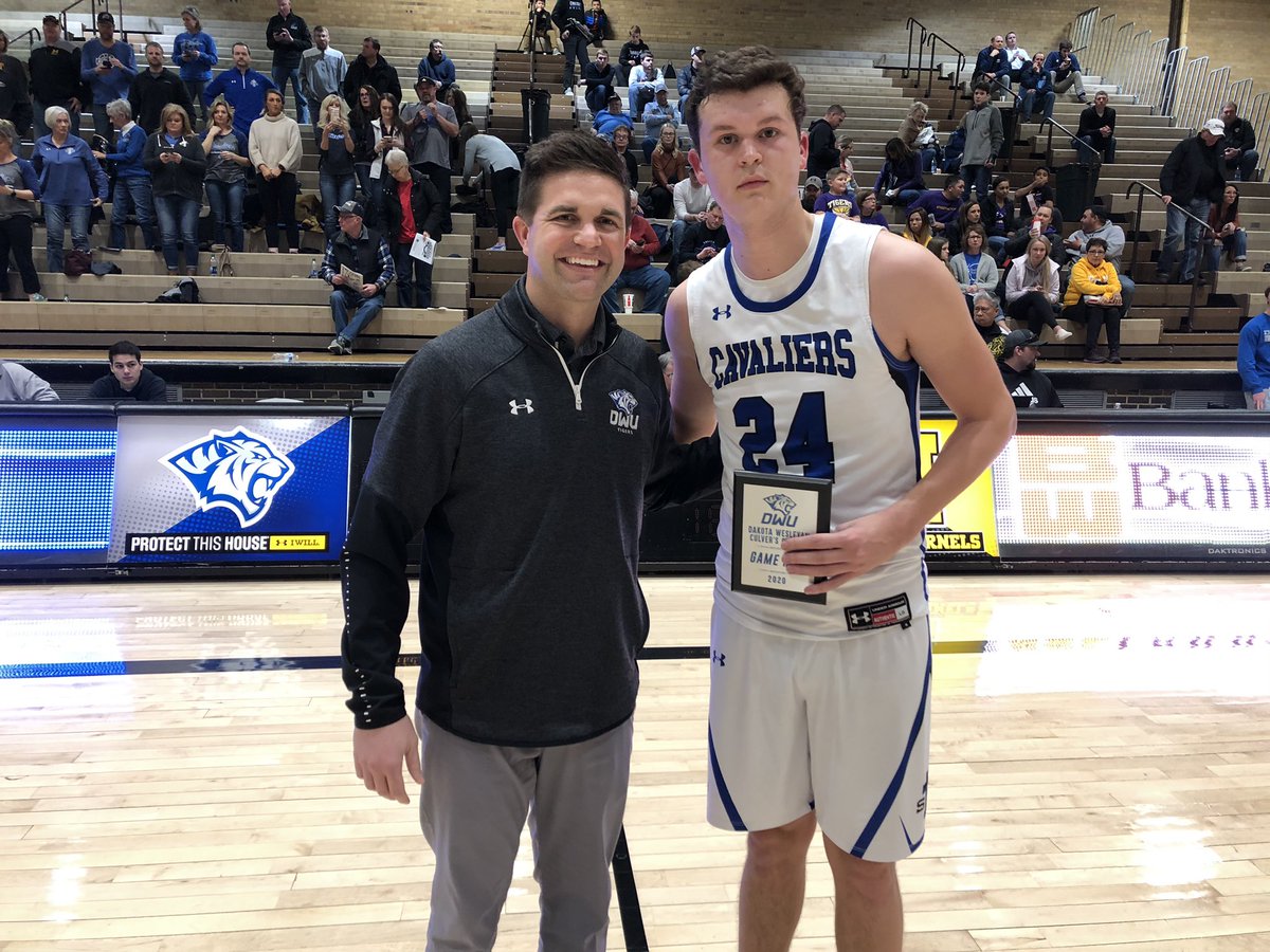 B🏀FINAL: #1 St. Thomas More 77, #4 SF Christian 70.

The MVP of the game is Ryder Kirsch  with 29 points, 8 rebounds, 4 assists and 2 steals.

#DWUClassic #Culvers
