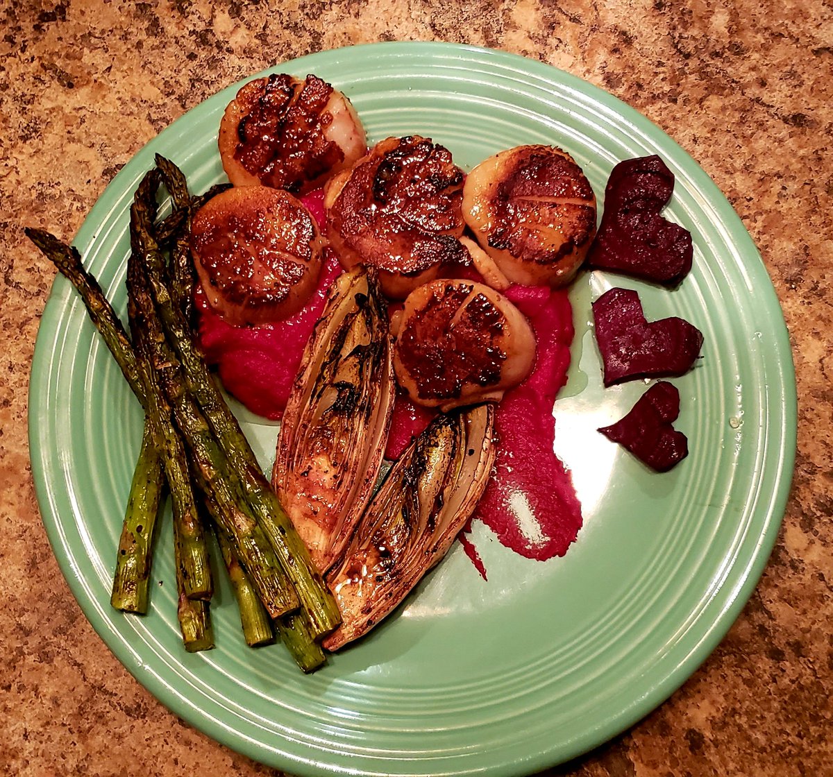 AlexWiesman's tweet photo. Haven't had a lot of time to cook nice meals during PhD, but I'm proud of how this one turned out and wanted to share:
#homecook #culinarytwitter https://t.co/nabMnGhQcf