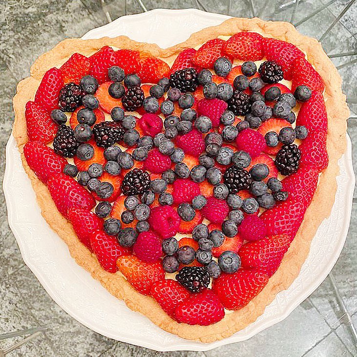 giustadisale's tweet photo. Fragole e amore 🍓                                   #love #dolci #giustadisale #fragole https://t.co/fjaNv7D1oJ