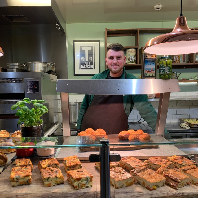 Woking_Market's tweet photo. Come and say hi to the friendly staff at Bacareto and try some of the delicious fresh food available !! 🥖 From Frittata's to Arancini there is something tasty for everyone to try !! 

 https://t.co/VwJtjHW9q5

#marketwalk #market #wokingmarketwalk #wokingshopping #woking https://t.co/d20f83UK83