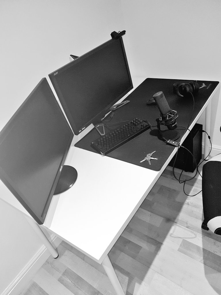 kingocraigo's tweet photo. I love... my PC.

Show me yours 😍 https://t.co/A5IZv2LimR
