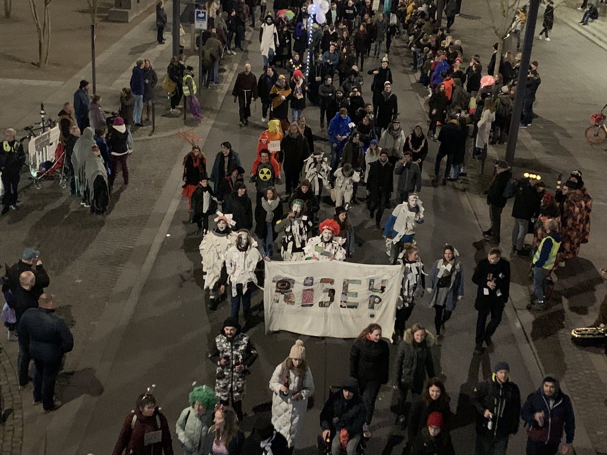 #Hambi bleibt tweet media