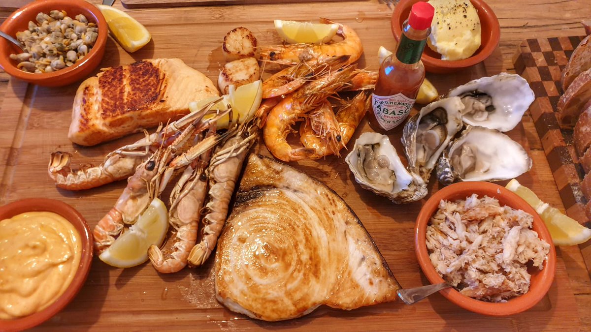 Ace local fish platter for tea tonight. Thanks <a href="/jamesmartinchef/">James Martin</a> for homemade butter reciepe #homecook #shoplocal #saturdaynightinn