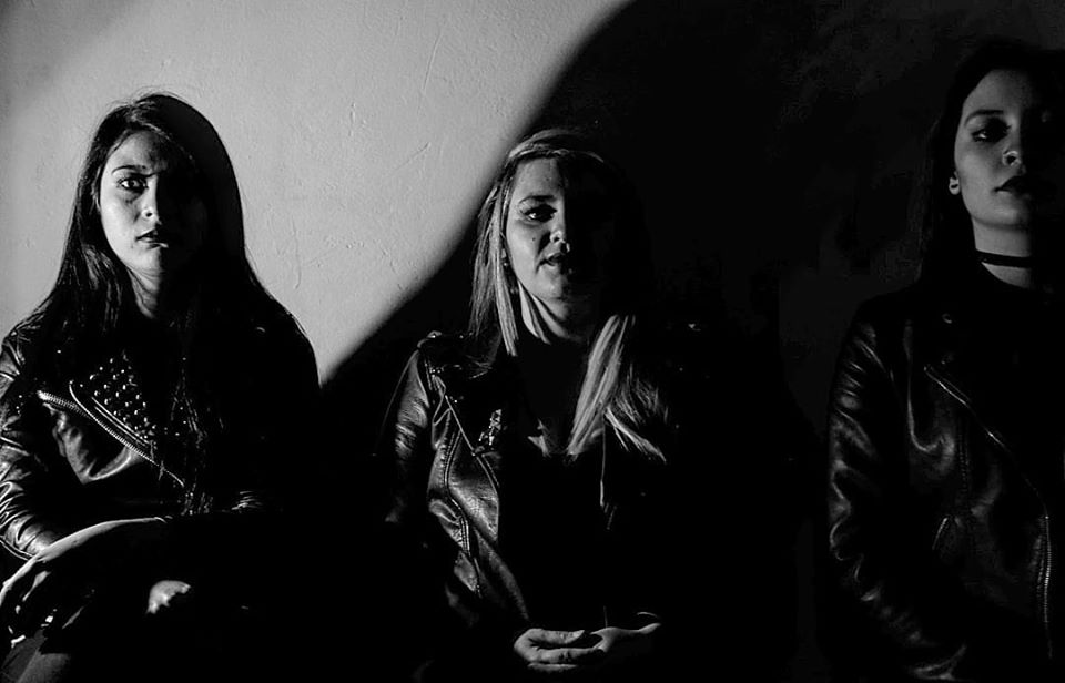 Rocktuver's tweet photo. #RecomendaciónRocktuber:
Mujeres que dominan al mundo. Mujeres que son capaces de derrumbar todo! Así es #LostSequences! Nuestras amigas arribaron desde Bogotá (Colombia), arrasando todo con su Death y su Metalcore! Un grito que se oye en todo el mundo!
▶ https://t.co/bXt9vw01dO https://t.co/XjXSUy70Jp