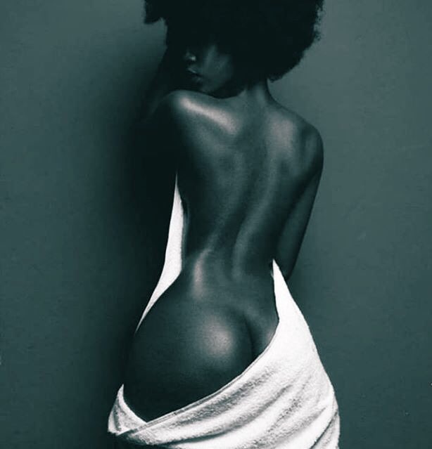 Goddess_Trude2's tweet photo. Old but this pic still make you drool, you pathetic loser. My DM is open, send your tribute here coz I deserve it. 

#findom #femdom #teamviewer #teamviewerlockdown #blackmailfantasy #blackmail #paypig #ebonydom @RTFETFD @BurattinoP @rtwhoreslave @PromoboyRT @rtfindomger @RTsubby https://t.co/8PkYOpCIl5
