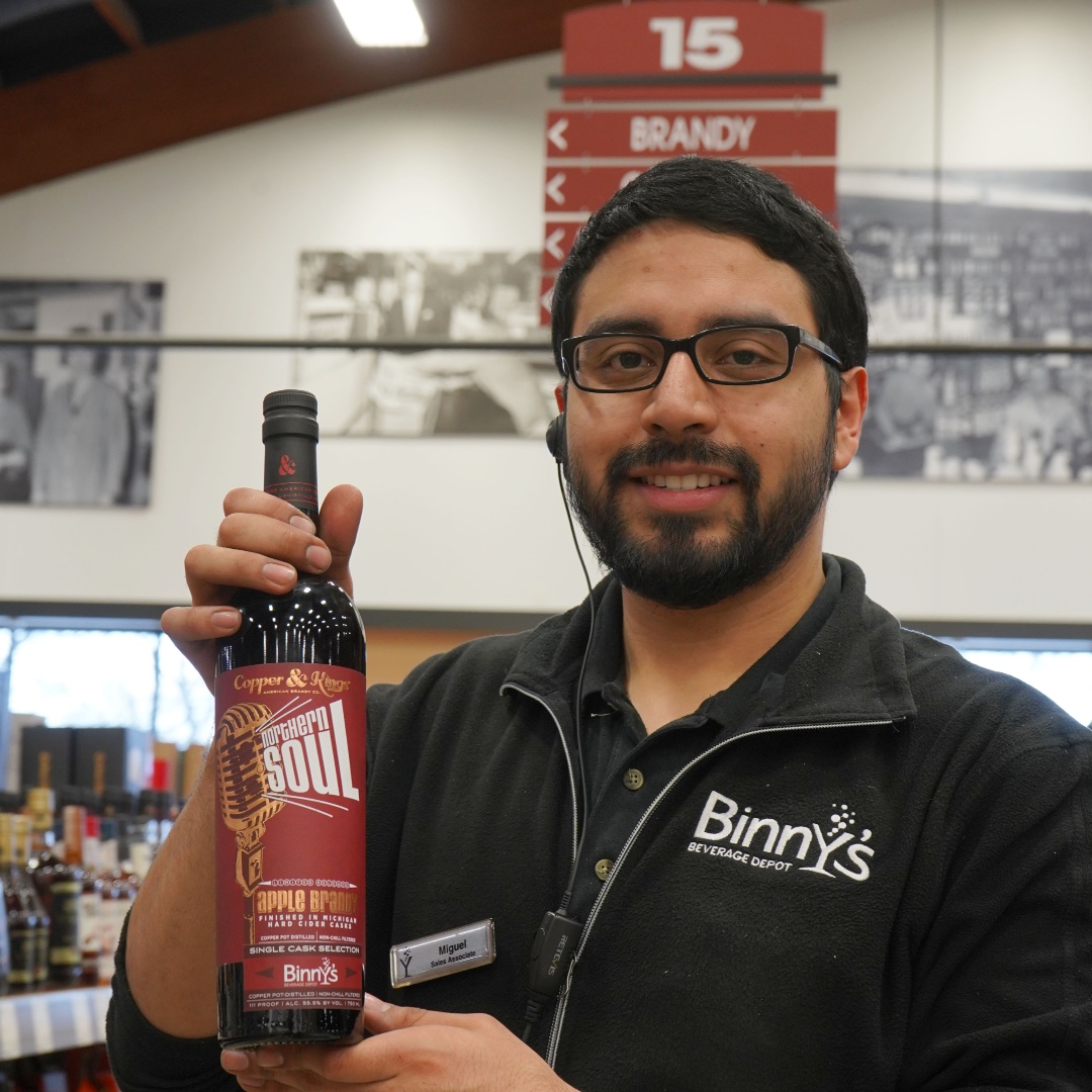 BinnysBev's tweet photo. Our newest Handpicked is as American as apple...brandy. @CopperAndKings Northern Soul, distilled from Michigan apples, finished in spent Michigan-made hard cider casks, aged in Kentucky. #brandy #handpicks Check it out in this week's Whiskey Hotline https://t.co/5U1cwUn9Kl https://t.co/CrQlr2wt5N
