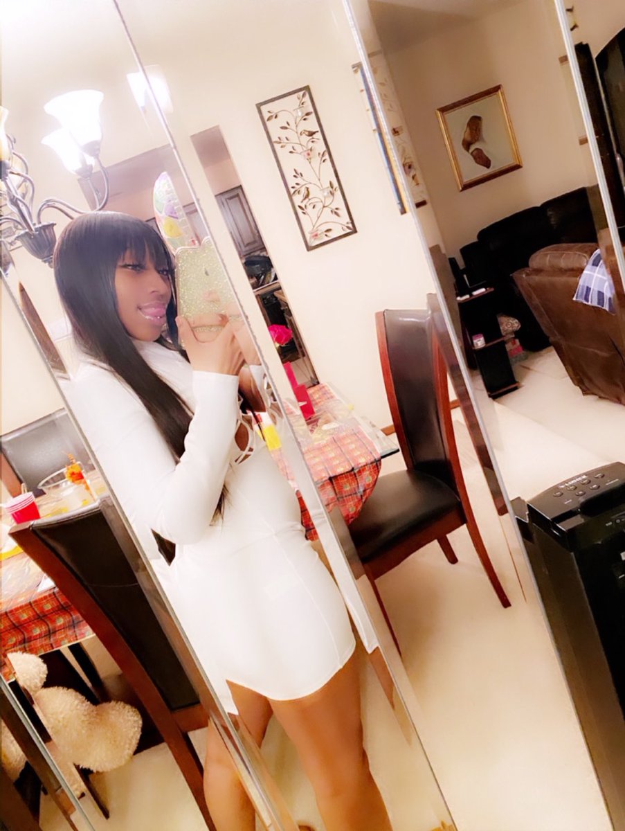 TrillG_'s tweet photo. Real Raw....😚 https://t.co/G86zQn324w