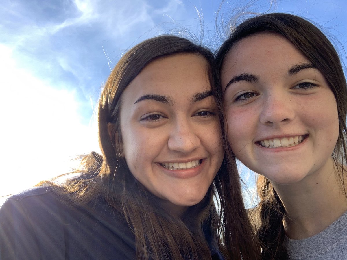murphymari2's tweet photo. supporting boys varsity lax again!!!! @PopeFastpitch #circacup https://t.co/sqlXN4AH9T