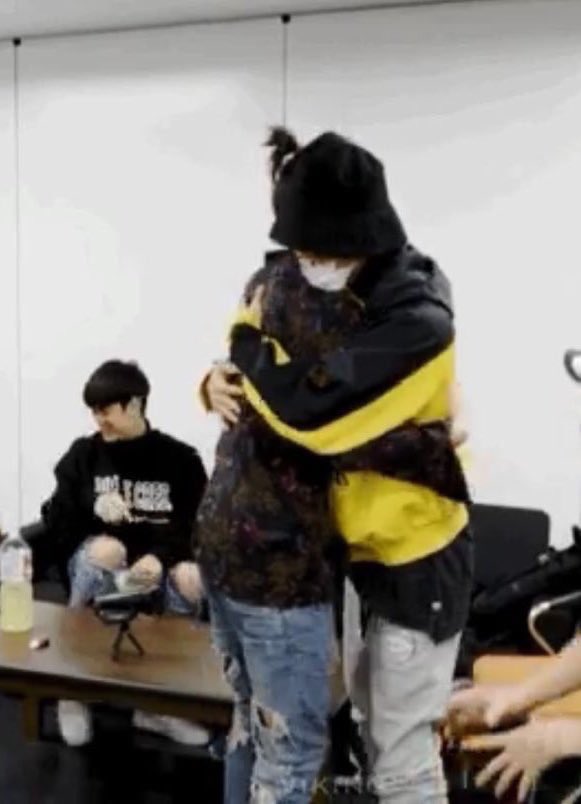 that time Jiwon was going for a handshake but Hanbin pulled him into a hug 