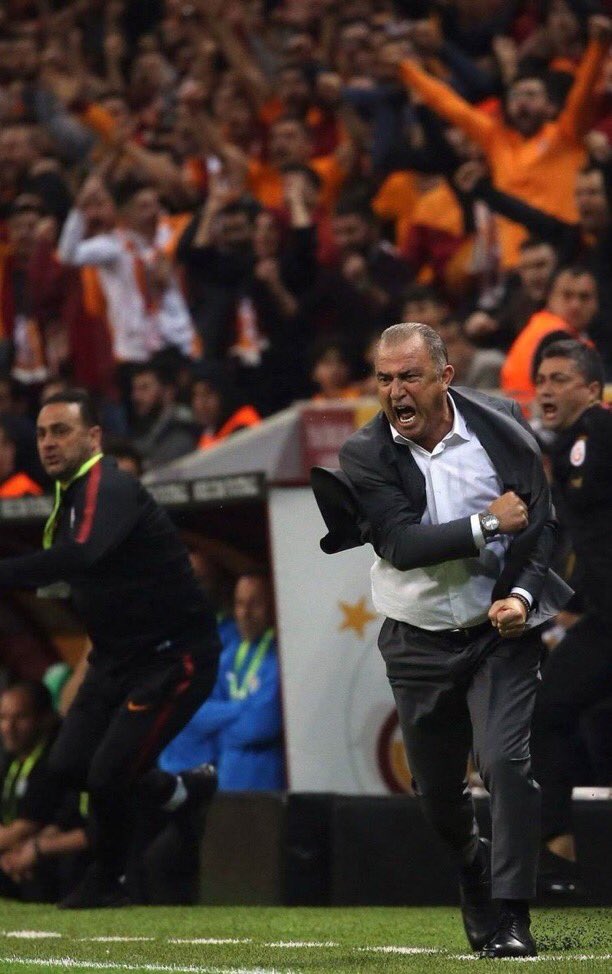 Havaya girdin mi Galatasaray çakar ! 

The End
K A Ç A C A K