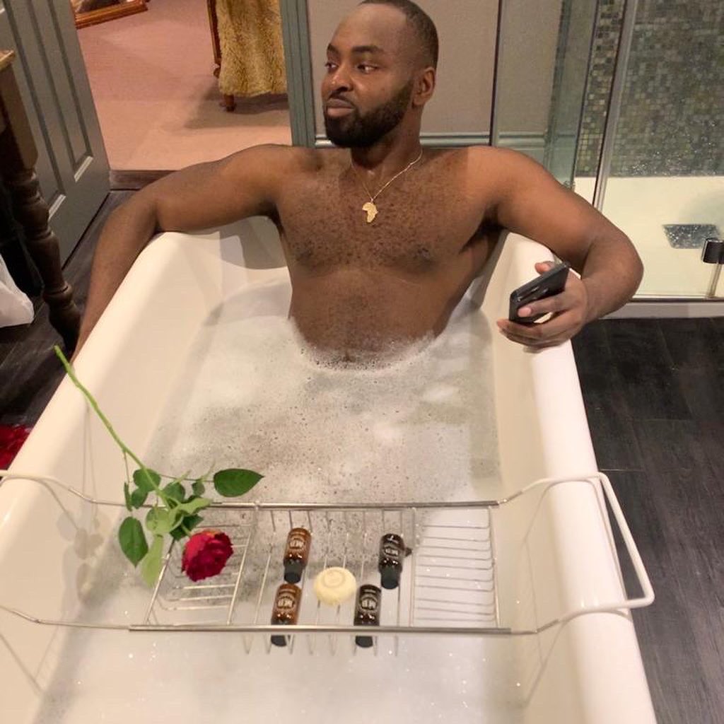 MikeProtoncee's tweet photo. Happy Valentine’s Day to all my loved ones ❤️ everyday is Valentine’s Day #OurReligionIsLove #ORIL @rundemcrew @RevRunWisdom https://t.co/jafeKQSorD
