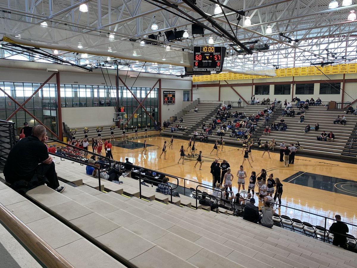 hawkalums's tweet image. The Central Dutch in Lincoln, Nebraska today to take on the 6th ranked 13-0 Nebraska Wesleyan Prairie Wolves! I just drove 5 hours and had to drive on “Cornhusker Highway.” to get here. 🤮😡 We better get an upset! #GoDutch #GoJake