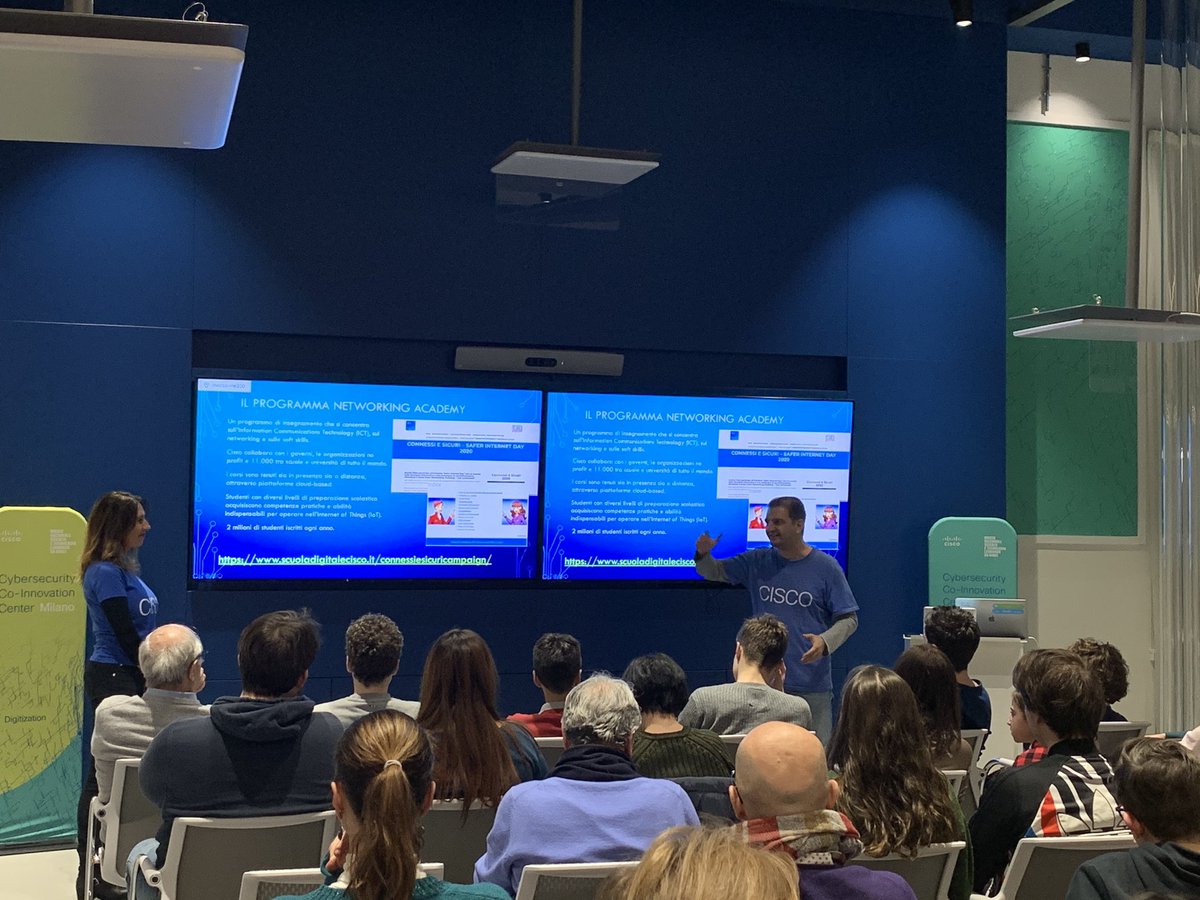parossi1966's tweet photo. A scuola di internet, 4 sessioni presso il Cisco co-innovation center, #ciscoleo #wearecisco #lovewherewework davvero una bella esperienza 😊 @lullionline @glavepp @SamanthaComini @AlbertaMurdocca @paroleacaldo https://t.co/Juyrz4XCMX