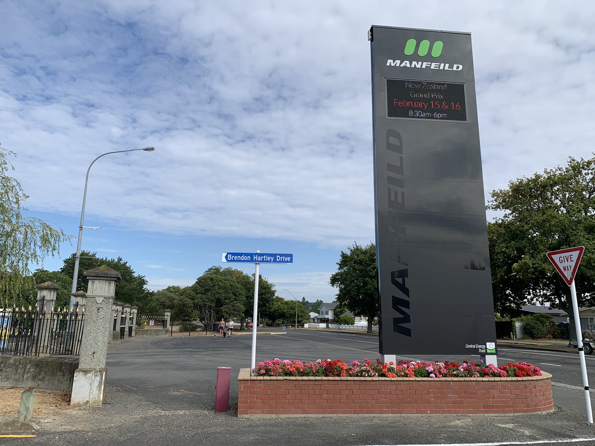 lainey_el's tweet image. Hey @BrendonHartley look where we are today! Someone seems to have named a road after you 🤔.....! #nzgrandprix #manfeild