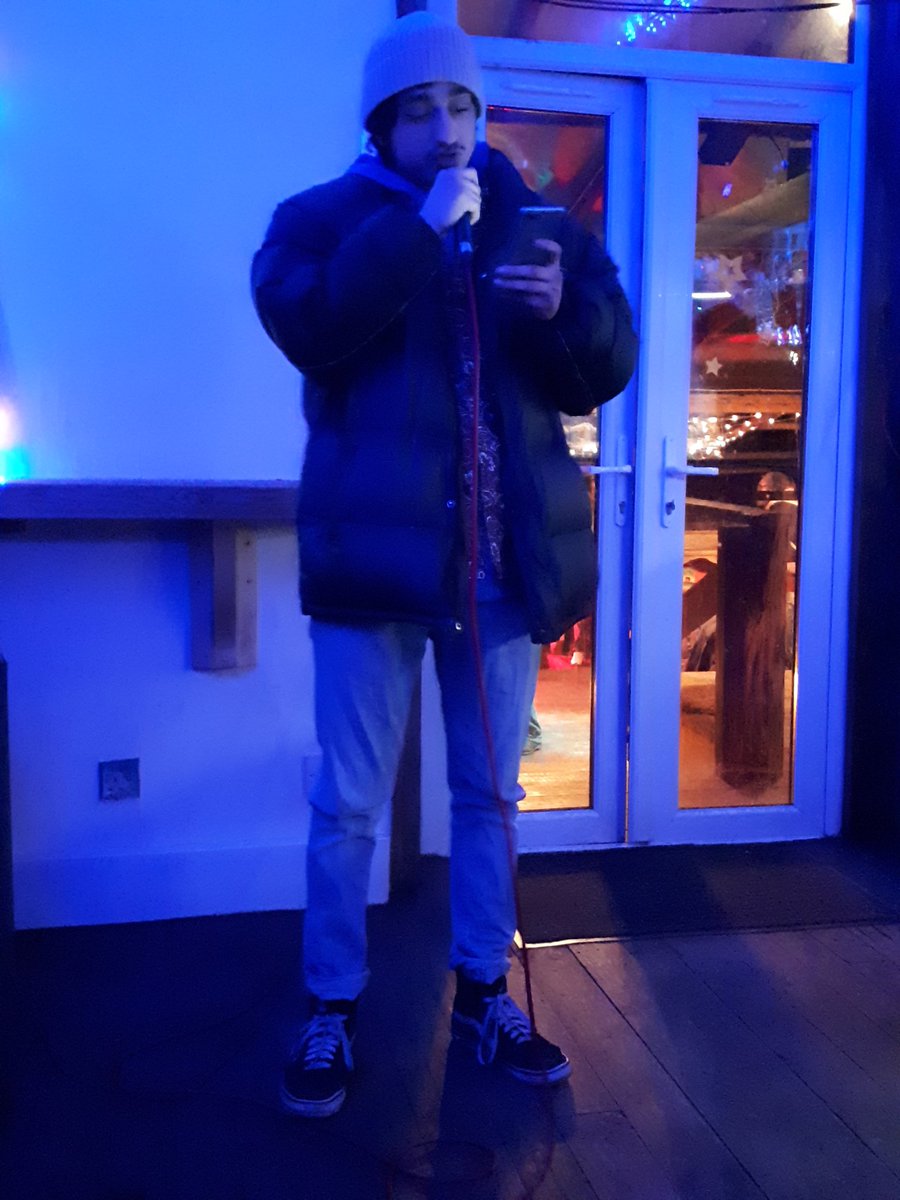 RevolutonArts's tweet photo. We've had music and comedy. Up next spoken word with Ummar telling it how it is. 'I realised that me fighting me is what they call anxiety'. - Ummar #Acesupported #talent #oneove #YPFamilam https://t.co/J2QzbMLkLV
