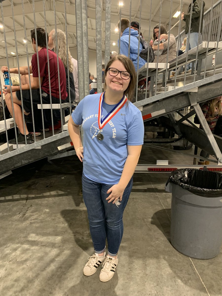 April Thompson tweet media