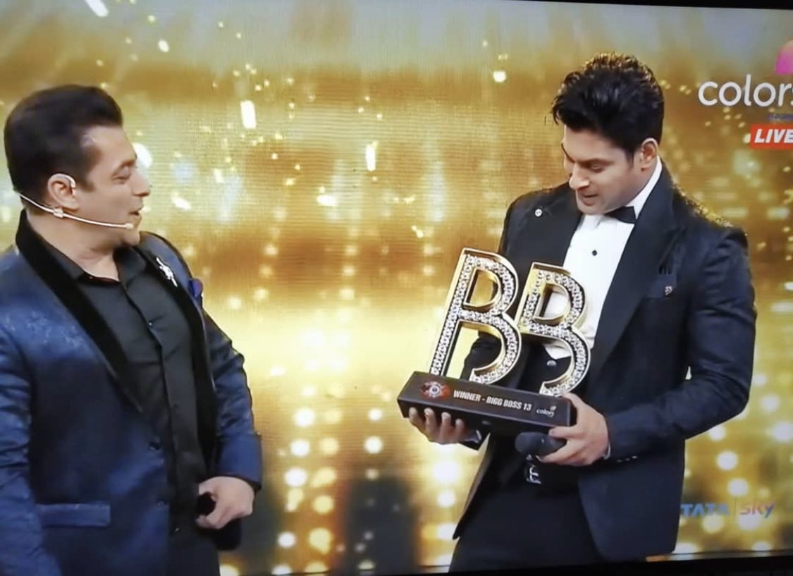 soumik_rahman's tweet image. My vote for you wasn&apos;t waste🥳 #SidharthShukla 😍😍
Love from Bangladesh #SidharthShukla 💚💙
#BigBoss13Winner