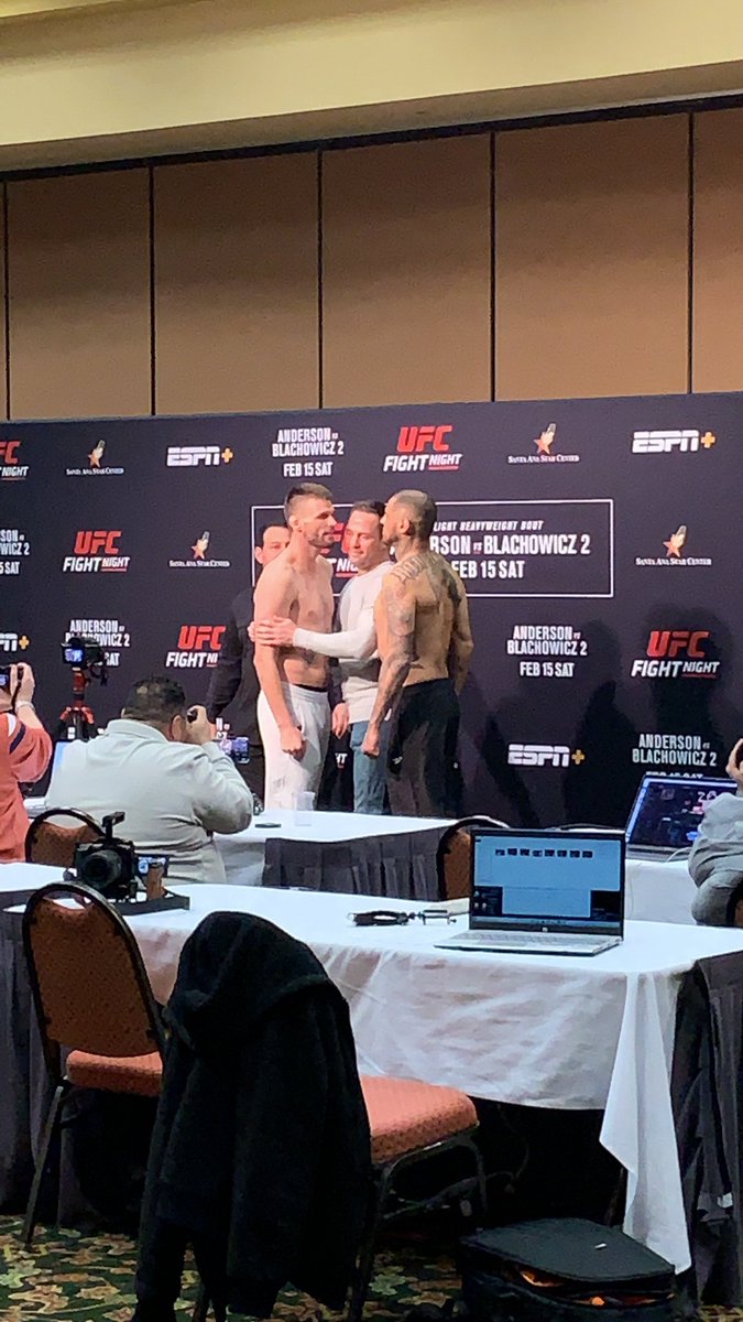 BGonz135's tweet photo. Itβs Fight Day for my Valentine!! Time to do what he does best!! @MeansTim #SandovalStrong #ArmendarizStrong #fitnhb #NM #LetsGo πππ½β οΈπ¦
#TeamDirtyBird https://t.co/6CVIWXfEZb