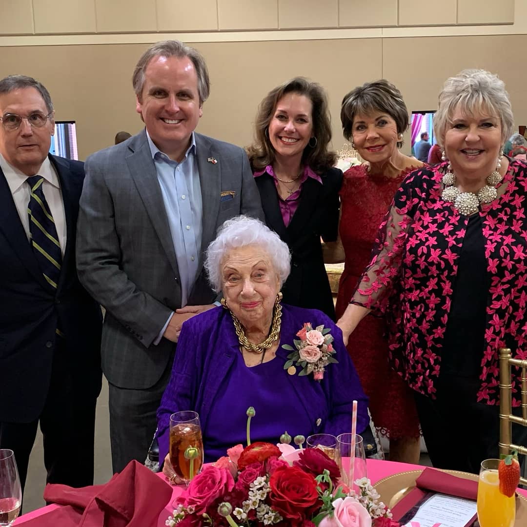 Happy 100th Birthday to Henderson's beloved Miriam Powell.
Her family and many friends put on a first class event.
Perfect for #ValentinesDay and well deserved by Mrs. Powell.
#Feb14th #Henderson #100YearsLoved