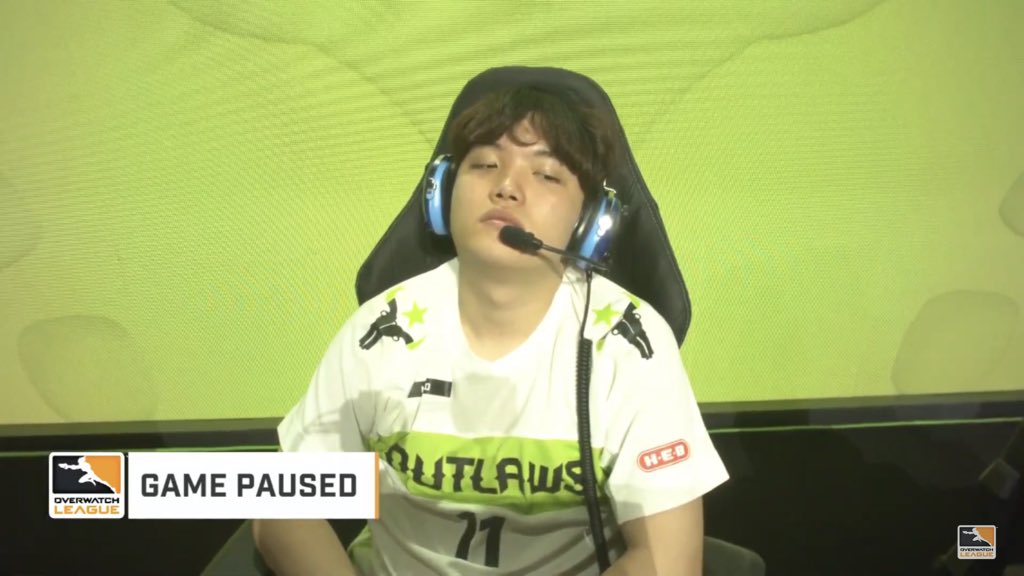 cosmictricks_'s tweet photo. When you join the outlaws and then realize what that actually means https://t.co/RFXsxznUsJ