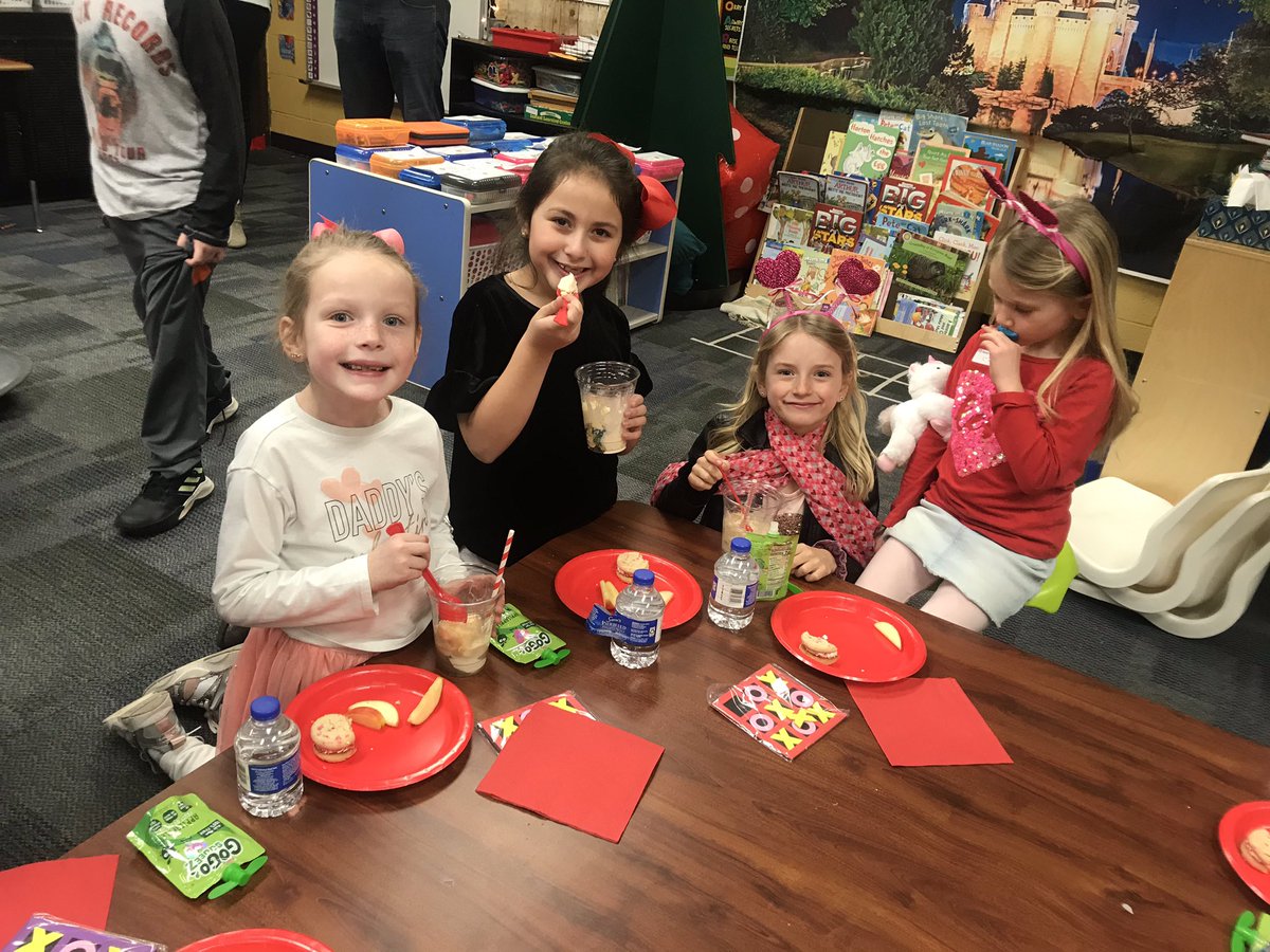 nadiadekoch's tweet photo. Last class party of the year. Valentine’s Day 2020! https://t.co/jjCisI6cGc