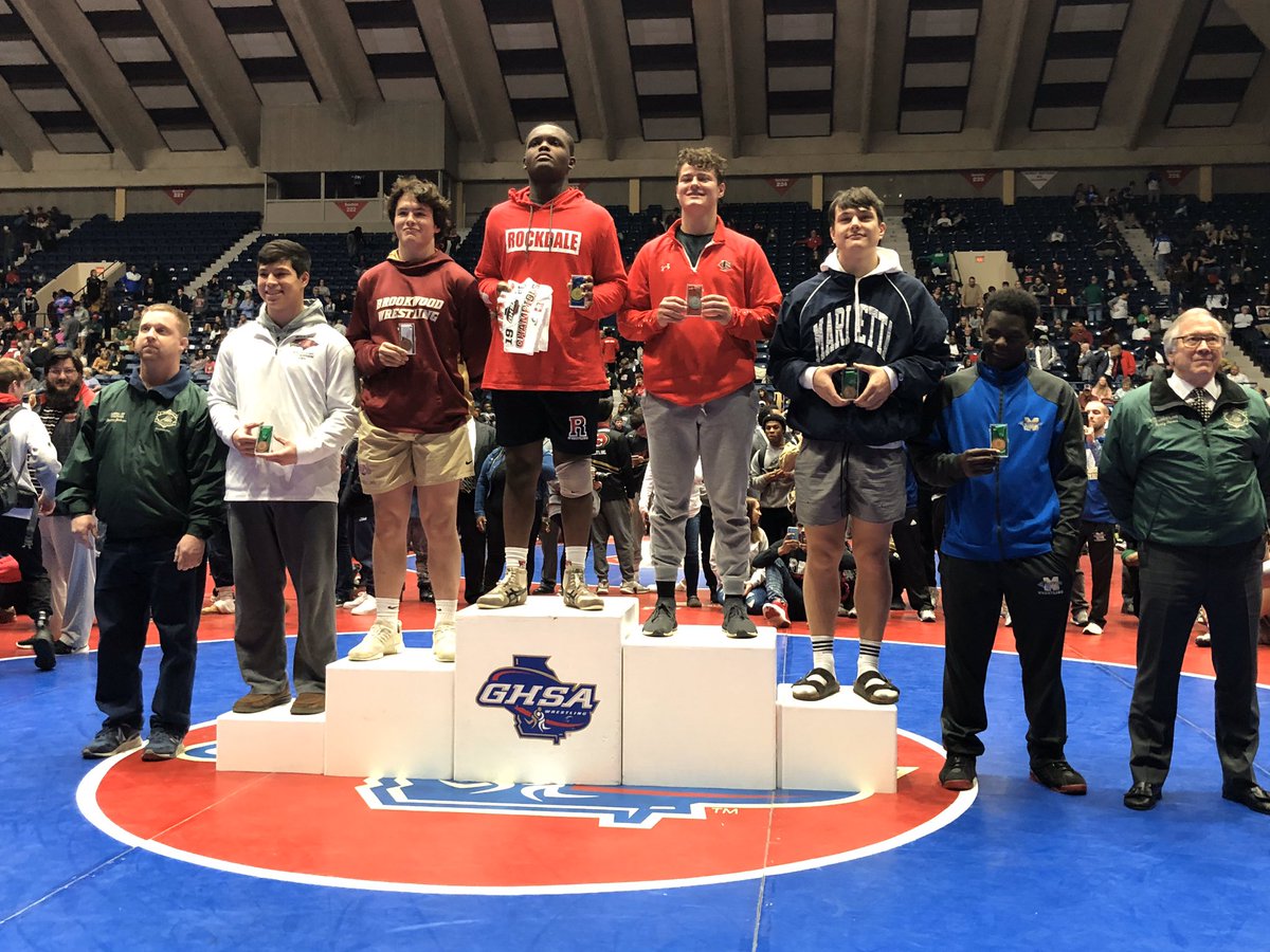 Congrats to senior Branden Redecker on his 2nd place finish at the State tournament!