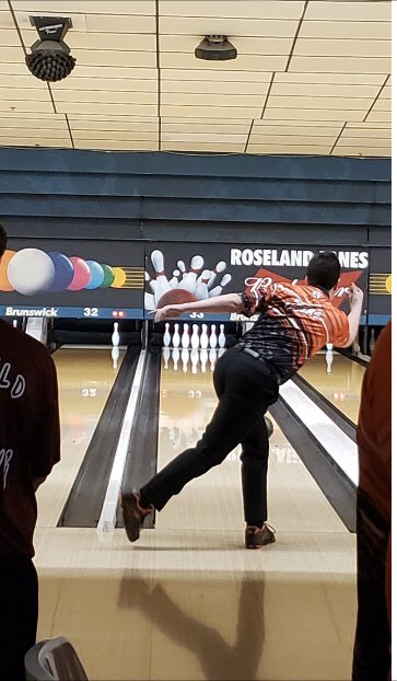 HowlandLocal's tweet photo. Bowling his way to Districts...Congrats to Jared Vrabel as he qualified as an individual for next week’s DI Districts! @HowlandHigh @gohowlandtigers https://t.co/SzJn9yILPD
