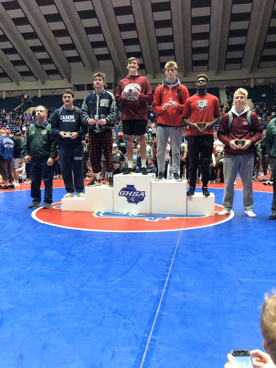 Congrats to junior Avery Krippner on his 2nd place finish at the State tournament!