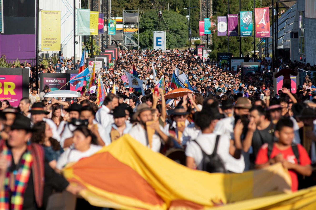 innovacionar's tweet photo. ¡Reabrió @TecnopolisArg! Estamos hasta las 22 horas. Y si hoy no llegás, tené en cuenta que mañana el parque abre desde las 18 horas. Mirá las actividades que preparamos para vos: https://t.co/1zNnP1KRVq https://t.co/MJeITWbfFP
