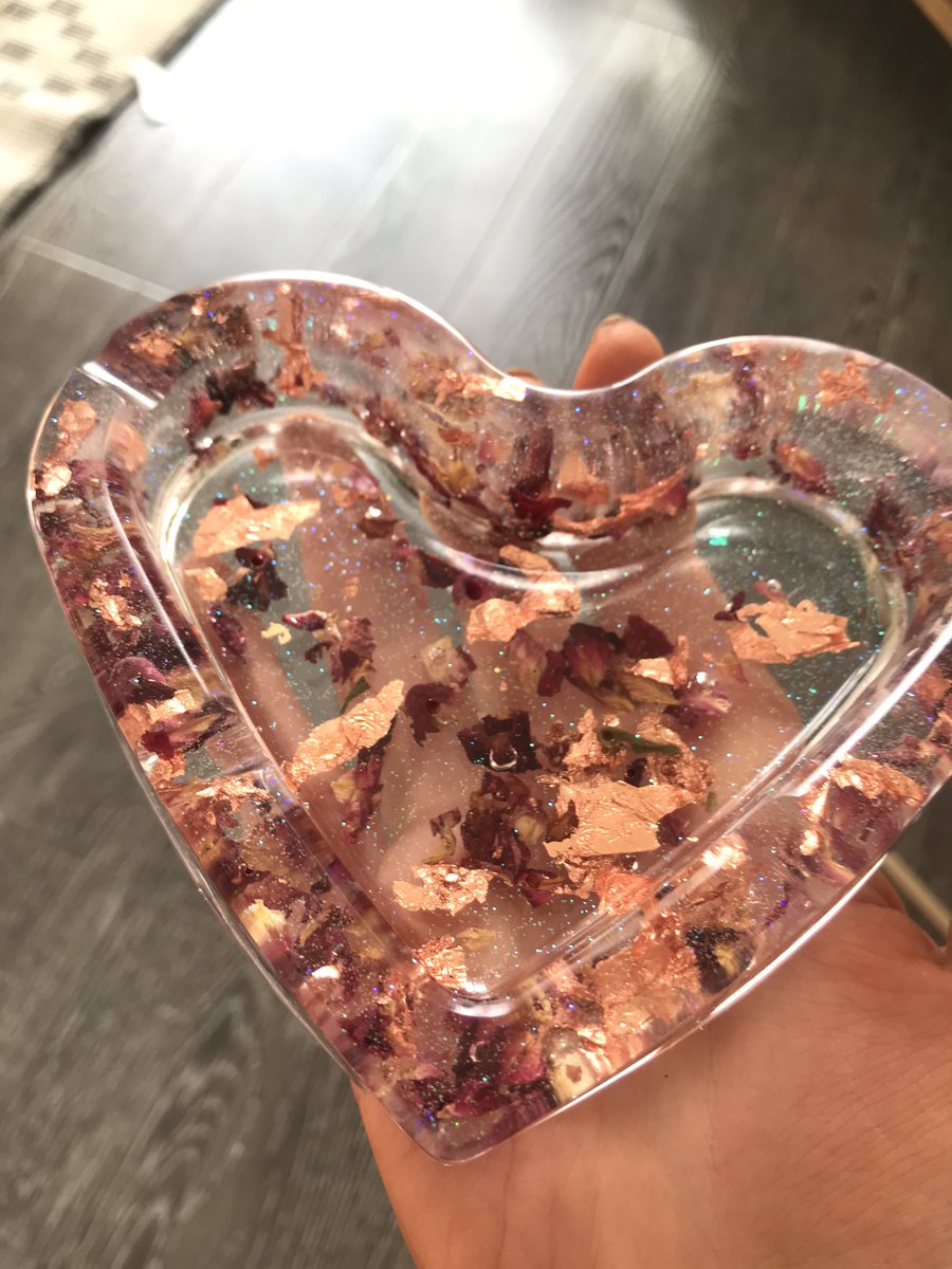 iluminartsshop's tweet photo. 20% OFF EVERYTHING IN MY ETSY SHOP, DM FOR A DISCOUNT CODE!! SHIPS INTERNATIONALLY! 💜 https://t.co/genvbgujeJ