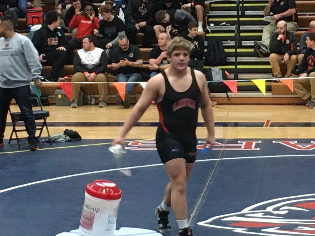 Congratulations to Clay Cichowski on qualifying for the IHSA State Finals with his 2nd place finish at the Conant Sectional.